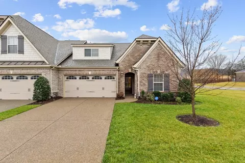 1033 Callaway Dr, Lebanon, TN 37087