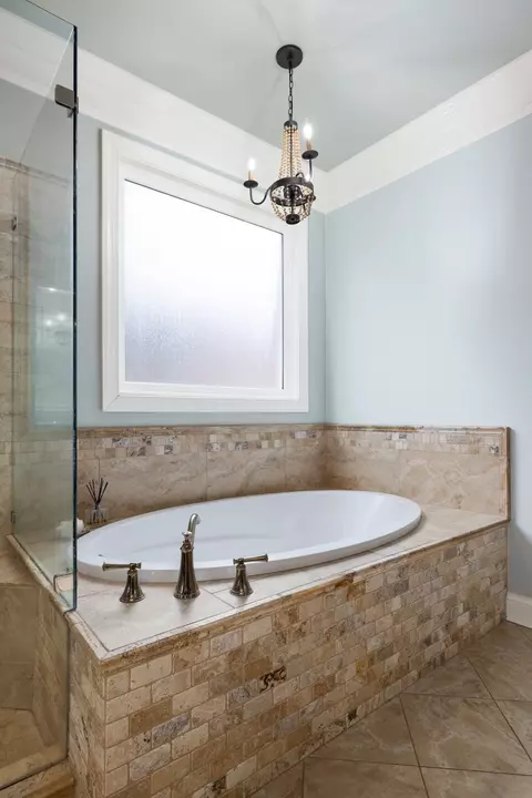 Bath - 159 Cornerstone Cir, Franklin, TN 37064 photo 6 of 9