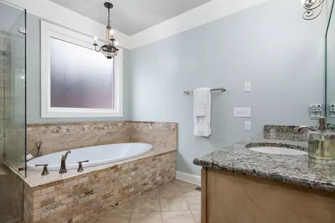Bath - 159 Cornerstone Cir, Franklin, TN 37064 photo 3 of 9