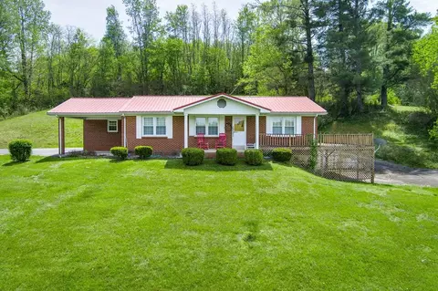 2927 Gainesboro Hwy, Celina, TN 38551