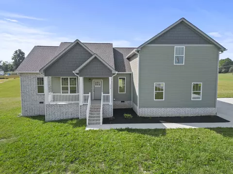 110 Aplin Branch Rd, Cottontown, TN 37048