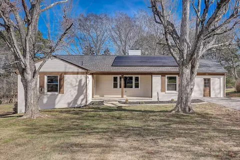 1107 Manor Rd, Columbia, TN 38401