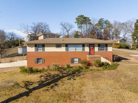 1402 Millbro Cir, Chattanooga, TN 37412