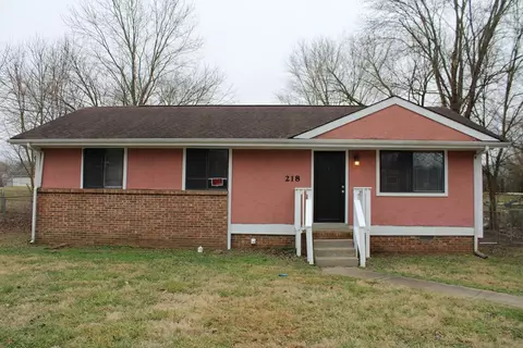 218 Al Oerter Dr, Clarksville, TN 37042