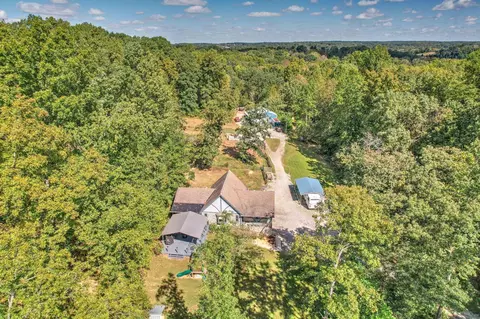 6536 Greenbrier Cemetery Rd, Greenbrier, TN 37073