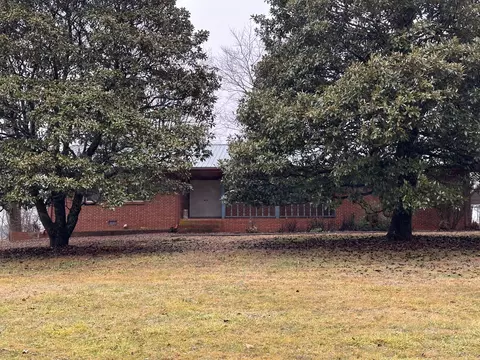 2180 S Williams Rd, Greenbrier, TN 37073