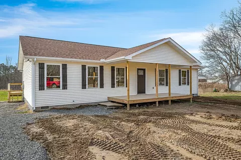 240 Center Grove Cir, Gainesboro, TN 38562