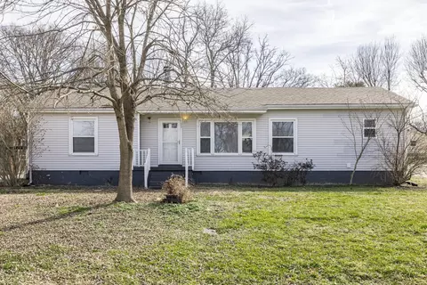 913 Bentley Cir, Gallatin, TN 37066