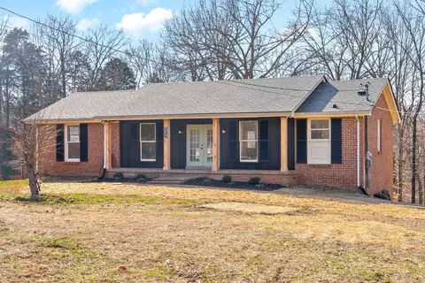 512 Lisa Ct, Clarksville, TN 37043