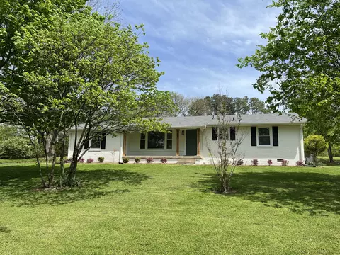 3909 Oxbow Dr, Nashville, TN 37207