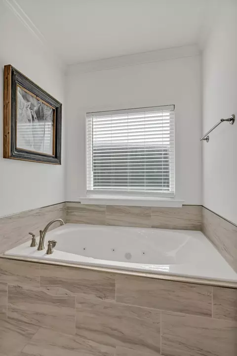 Bath - 445 Ruby Oaks Ln, Murfreesboro, TN 37128 photo 3 of 6