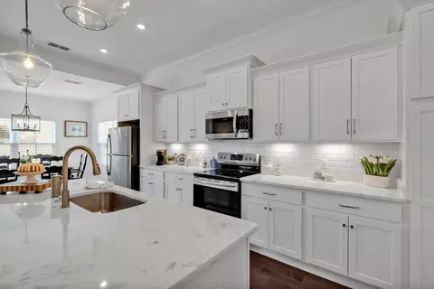 Kitchen - 445 Ruby Oaks Ln, Murfreesboro, TN 37128 photo 6 of 7