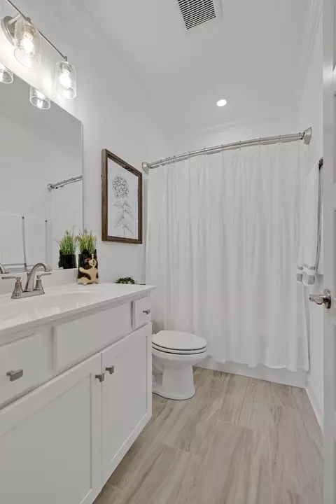 Bath - 445 Ruby Oaks Ln, Murfreesboro, TN 37128 photo 5 of 6