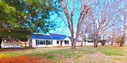 1389 Taylor Town Rd, White Bluff, TN 37187