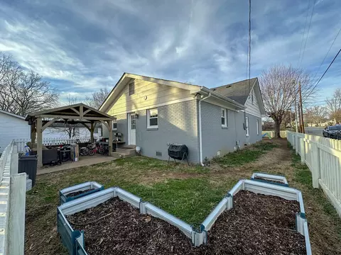 832 E Castle St, Murfreesboro, TN 37130 photo 15