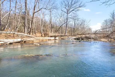 1 Yellow Creek Rd, Vanleer, TN 37181