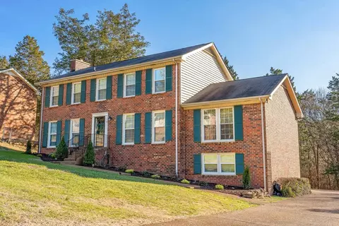 164 Allen Dr, Hendersonville, TN 37075