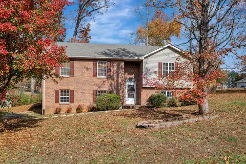 1034 Kaitlynn Cir, Pleasant View, TN 37146