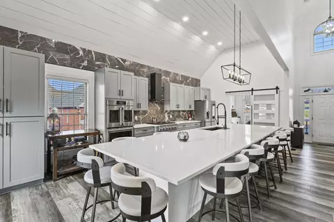 1011 Tower Hill Ln, Hendersonville, TN 37075