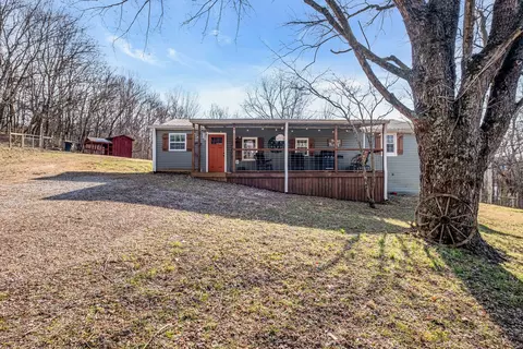 3197 Stephens Rd, Columbia, TN 38401