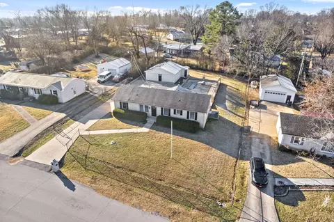 306 Rue Le Mans Dr, Clarksville, TN 37042