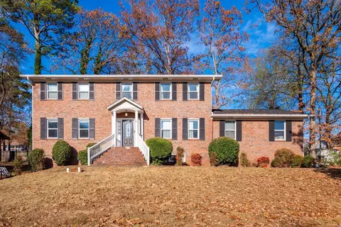 4715 Robinwood Dr, Chattanooga, TN 37416