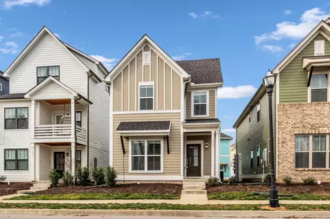 1055 Emery Bay Cir, Hendersonville, TN 37075