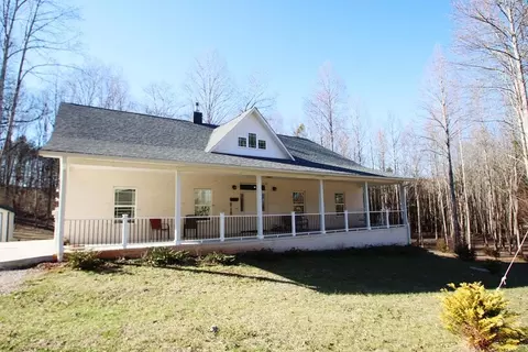 561 Crossvine Rd, Sparta, TN 38583