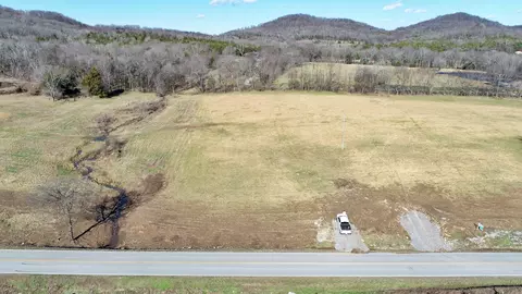 5 Templow Rd, Bethpage, TN 37022