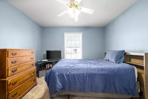 Bedroom - 116 Foxrun, Springfield, TN 37172 photo 5 of 8