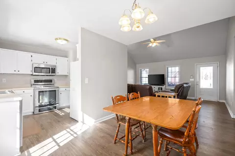Dining - 116 Foxrun, Springfield, TN 37172 photo 1 of 2