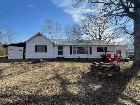 2260 Lick Creek Rd, Big Sandy, TN 38221