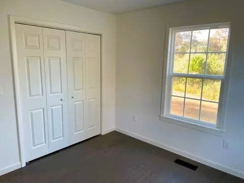 Bedroom - 1937 Rogers Rd, Doyle, TN 38559 photo 2 of 3