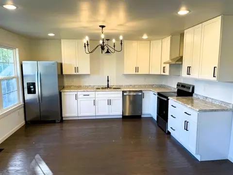 Kitchen - 1937 Rogers Rd, Doyle, TN 38559 photo 2 of 2