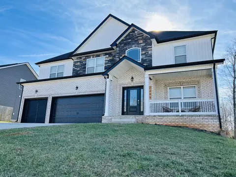 2289 Colston Dr, Clarksville, TN 37042