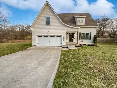 105 Canyon Dr, Clarksville, TN 37042