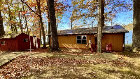 208 Bayview Dr, Bumpus Mills, TN 37028