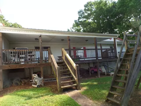 Exterior - 435 Humphrey Rd, Walling, TN 38587 photo 7 of 15