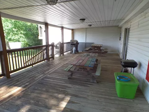 Exterior - 435 Humphrey Rd, Walling, TN 38587 photo 10 of 15