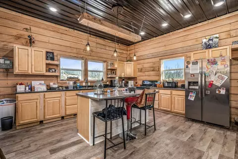 Kitchen - 435 Humphrey Rd, Walling, TN 38587 photo 2 of 4