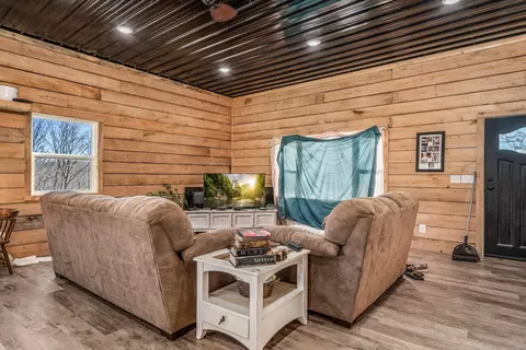 Exterior - 435 Humphrey Rd, Walling, TN 38587 photo 4 of 15