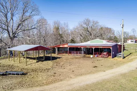 Exterior - 435 Humphrey Rd, Walling, TN 38587 photo 5 of 15