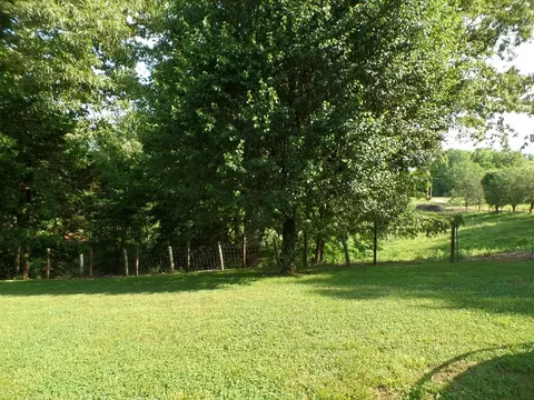 Exterior - 435 Humphrey Rd, Walling, TN 38587 photo 14 of 15