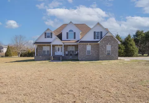 97 Avery Ct S, Manchester, TN 37355