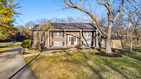 8012 Lipscomb Ct, Brentwood, TN 37027