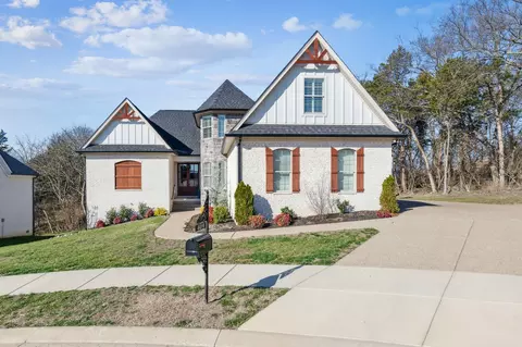 409 Arrow Ct, Hendersonville, TN 37075