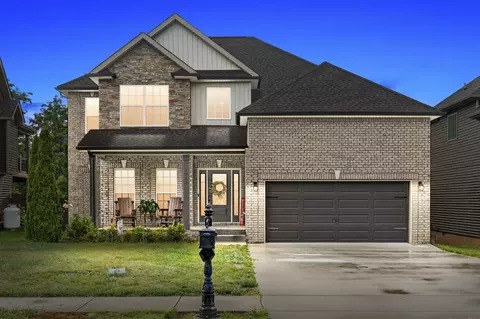 1011 Barnhill Rd, Clarksville, TN 37043
