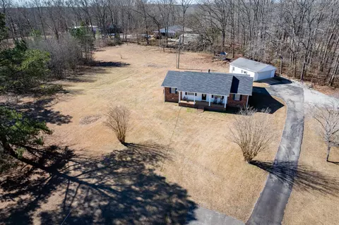 183 Dogwood Dr, Parsons, TN 38363