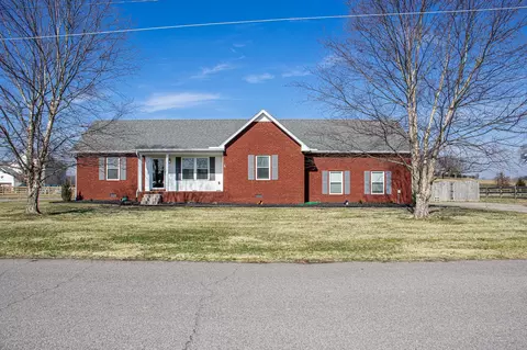 1010 Kimberly Dr, Cross Plains, TN 37049