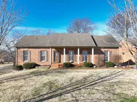 142 Paradise Dr, Hendersonville, TN 37075